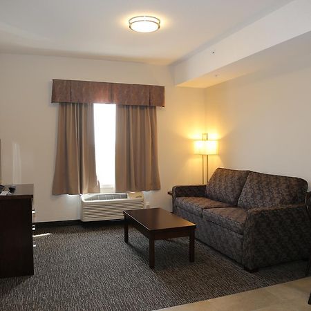 Prairie Moon Inn & Suites Macklin ภายนอก รูปภาพ