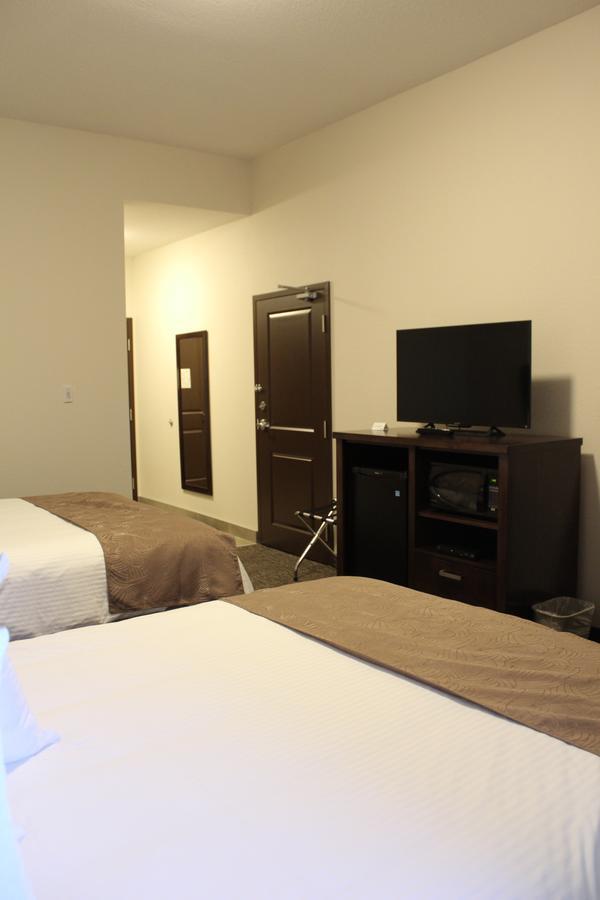 Prairie Moon Inn & Suites Macklin ภายนอก รูปภาพ